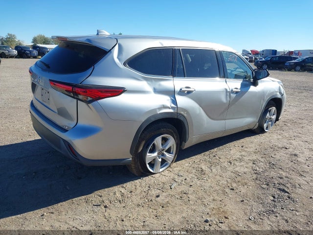 2021 TOYOTA HIGHLANDER LE 4