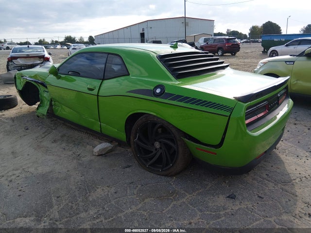 2017 DODGE CHALLENGER SXT 3
