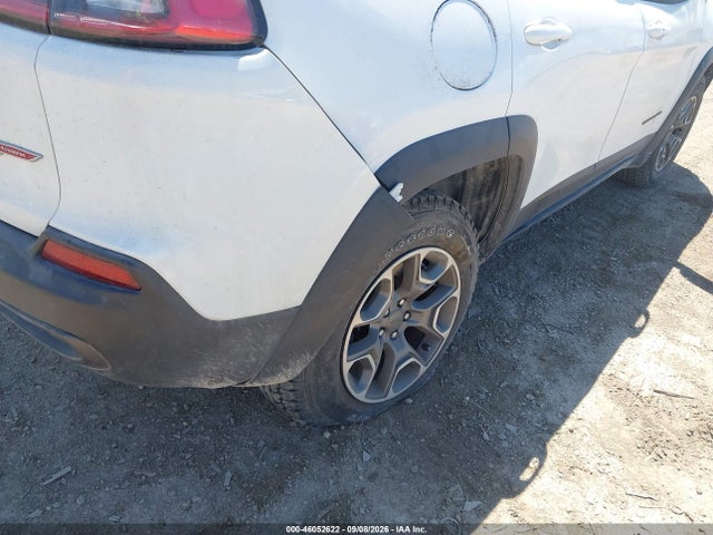 2022 JEEP CHEROKEE TRAILHAWK 4X4 6