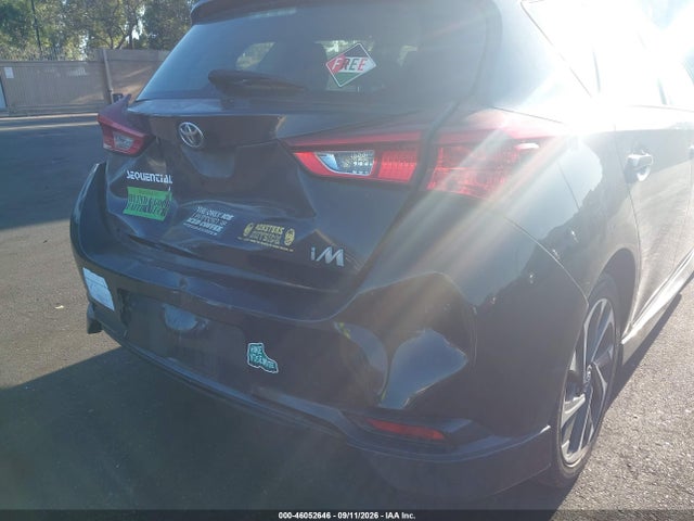2018 TOYOTA COROLLA IM 19