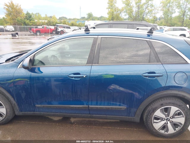 2018 KIA NIRO LX 14