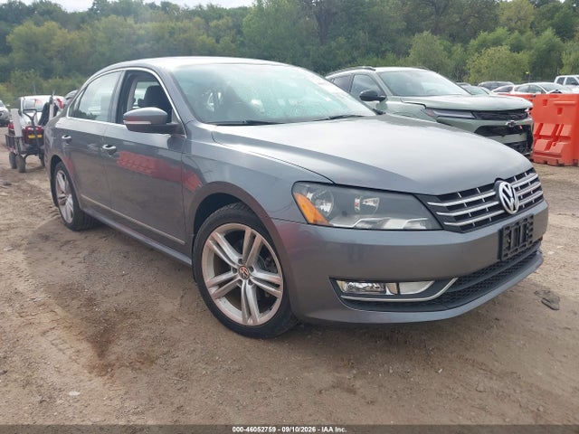 2013 VOLKSWAGEN PASSAT 2.0L TDI SEL PREMIUM