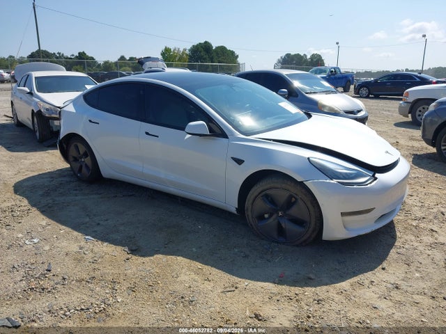 2020 Tesla Model 3 Standard Range Plus Rear-Wheel Drive/Standard Range Rear-Wheel Drive