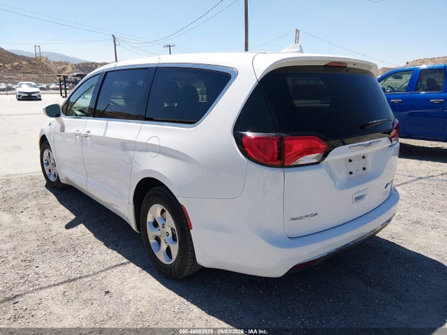 2018 CHRYSLER PACIFICA HYBRID TOURING PLUS 3