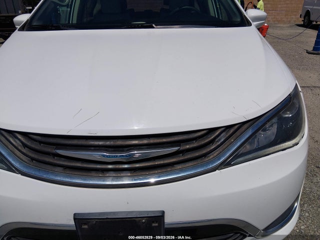 2018 CHRYSLER PACIFICA HYBRID TOURING PLUS 12