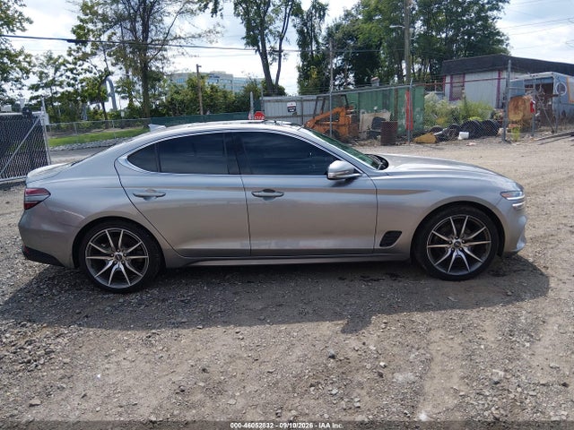 2022 GENESIS G70 2.0T AWD 13