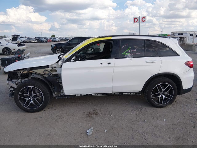 2019 MERCEDES-BENZ GLC 300 4MATIC 15
