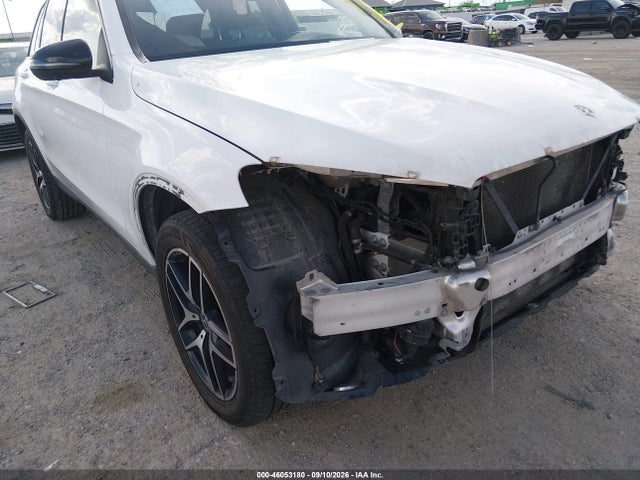 2019 MERCEDES-BENZ GLC 300 4MATIC 20