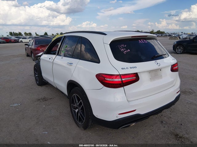 2019 MERCEDES-BENZ GLC 300 4MATIC 3