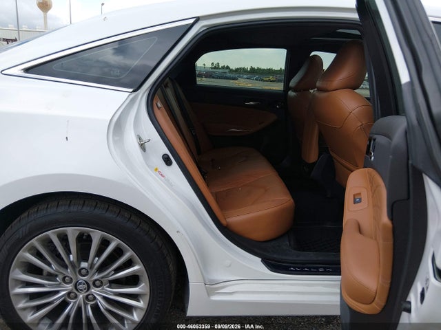2019 TOYOTA AVALON LIMITED 8