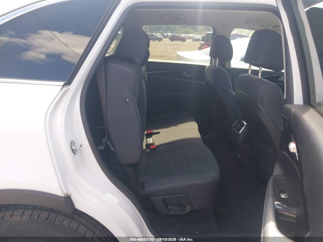 2017 KIA SORENTO 2.4L LX 8