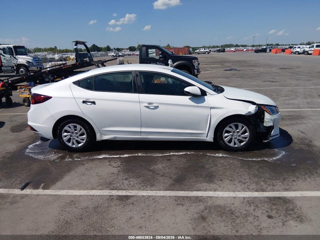 2020 HYUNDAI ELANTRA SE 13