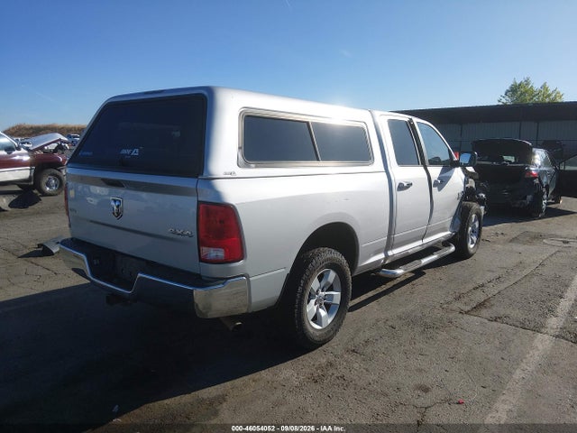 2017 RAM 1500 SLT 4X4 6'4 BOX 4