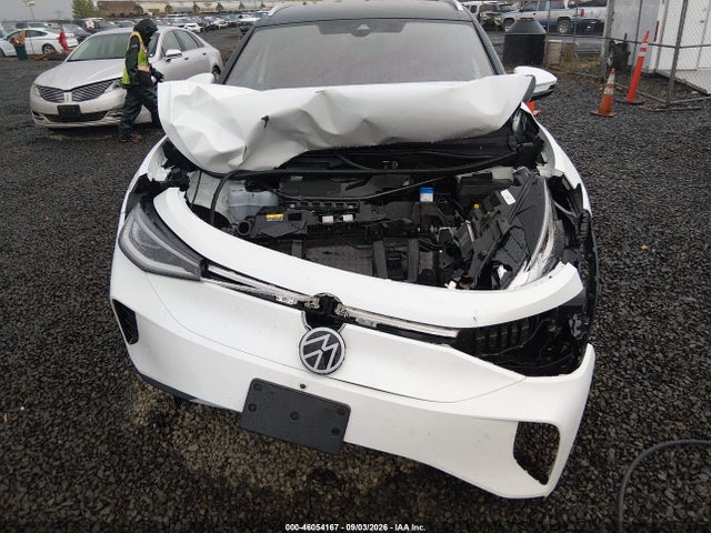2023 VOLKSWAGEN ID.4 AWD PRO S PLUS 6