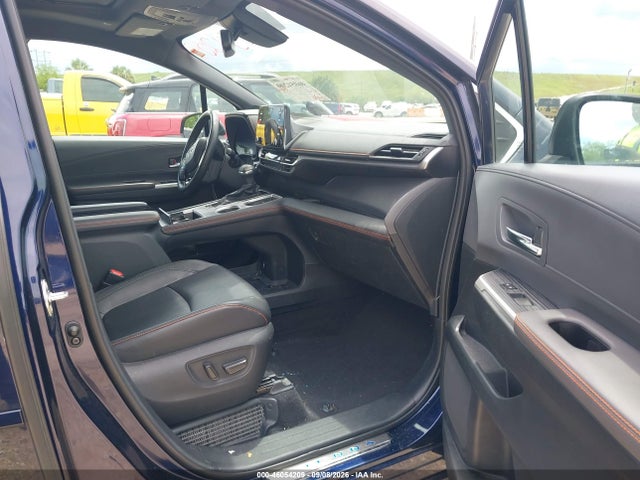 2022 TOYOTA SIENNA XSE 5