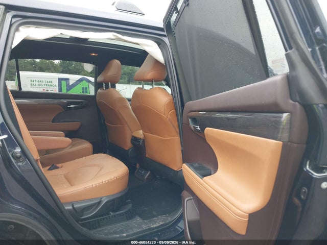 2021 TOYOTA HIGHLANDER HYBRID PLATINUM 8