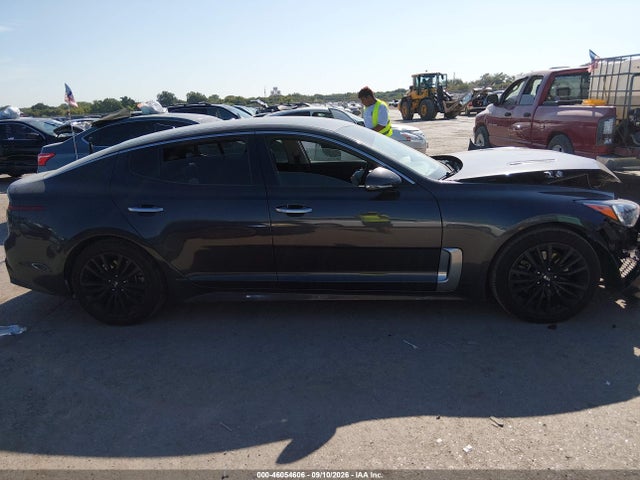 2019 KIA STINGER 13