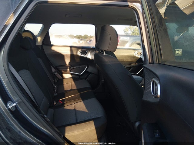 2021 KIA SOUL LX 8