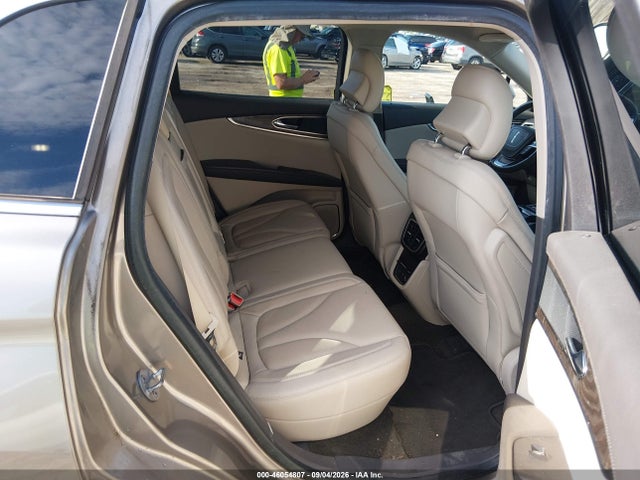 2019 LINCOLN NAUTILUS SELECT 8