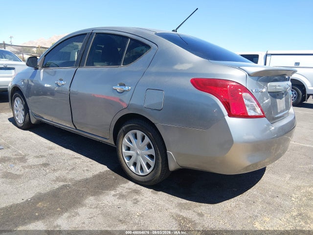 2012 Nissan VERSA 1.6 SV 照片 3