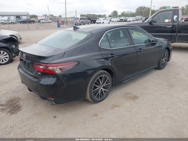 2021 TOYOTA CAMRY SE 4