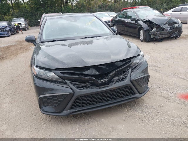2021 TOYOTA CAMRY SE 6