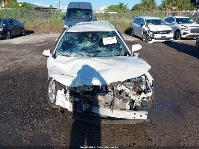 2019 TOYOTA COROLLA SE 11