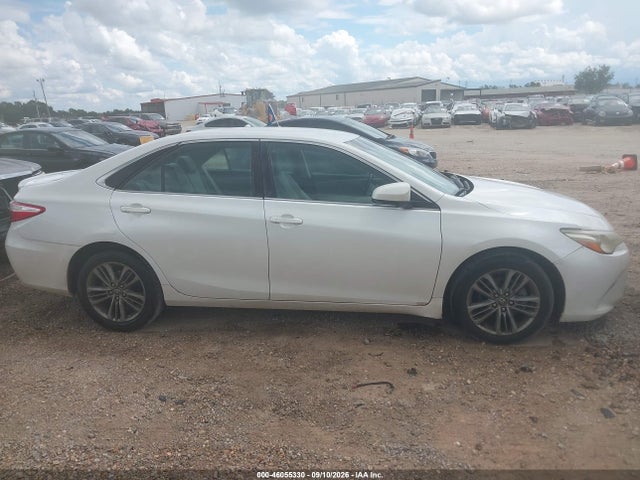 2017 TOYOTA CAMRY SE 13