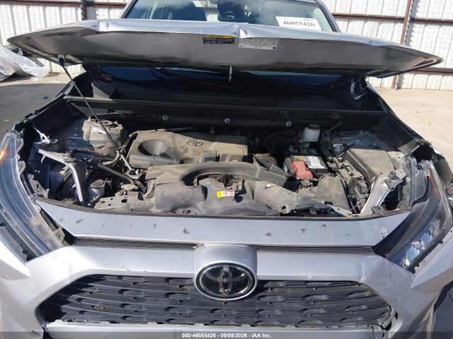 2022 TOYOTA RAV4 LE 10