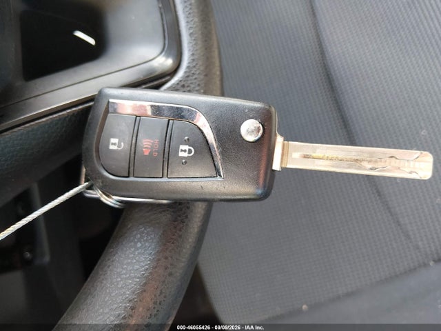 2022 TOYOTA RAV4 LE 11