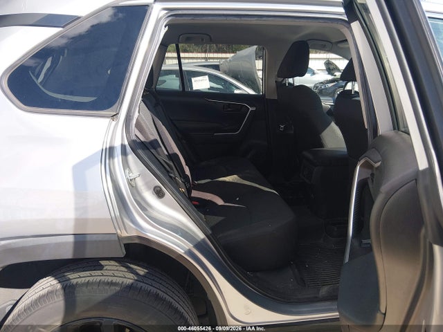 2022 TOYOTA RAV4 LE 8