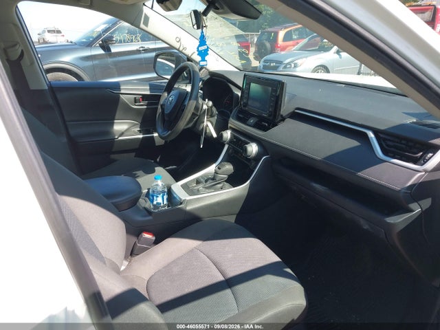 2022 TOYOTA RAV4 LE 5