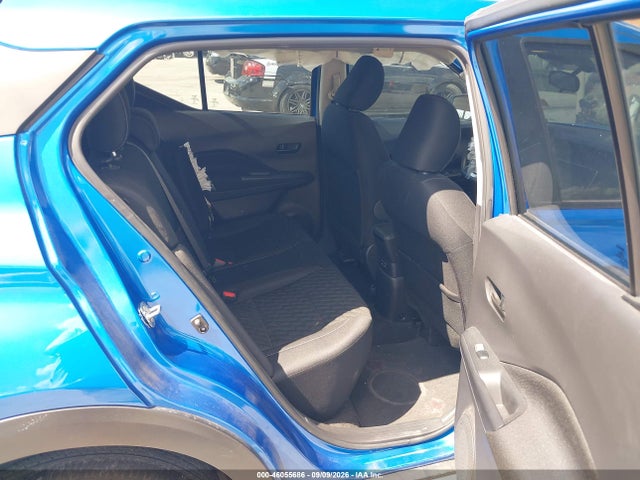 2022 NISSAN KICKS S XTRONIC CVT 8