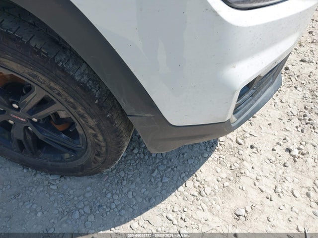 2022 GMC TERRAIN AWD AT4 6