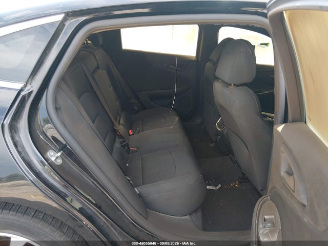 2017 CHEVROLET MALIBU 1LT 8