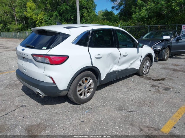 2022 FORD ESCAPE SE 4
