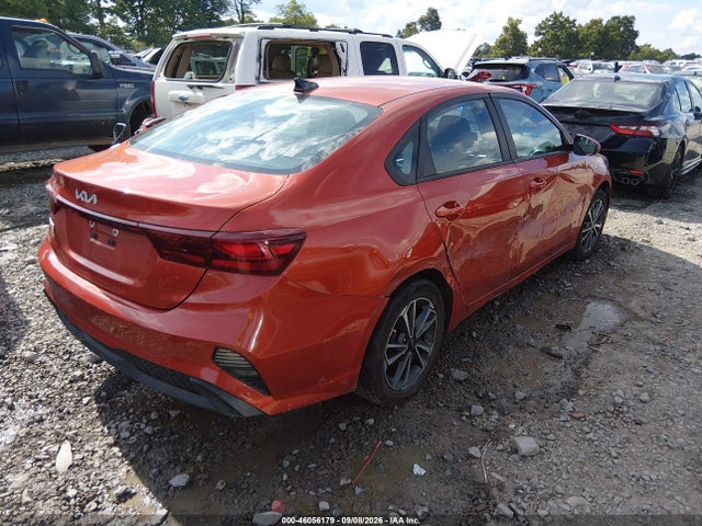 2023 KIA FORTE LXS 4