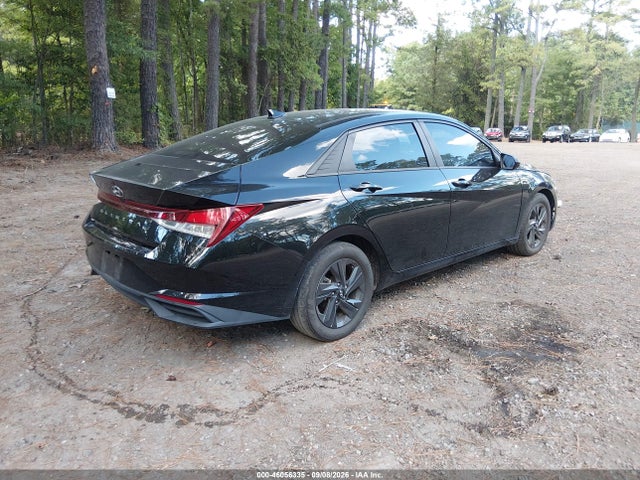 2022 HYUNDAI ELANTRA SEL 4