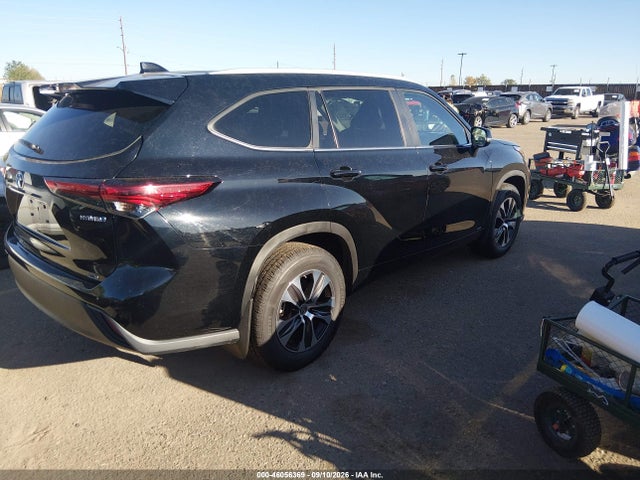 2023 TOYOTA HIGHLANDER HYBRID XLE 4