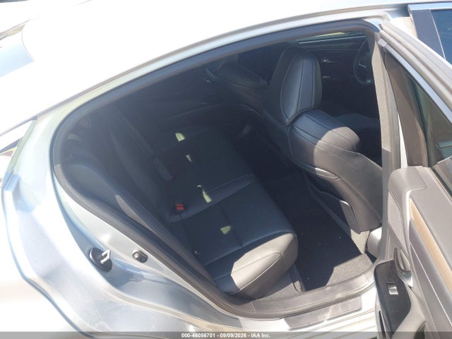 2022 LEXUS ES 350 F SPORT 8