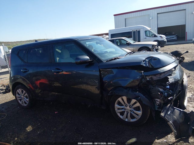 2022 KIA SOUL LX 13