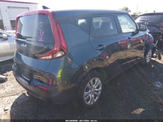 2022 KIA SOUL LX 4