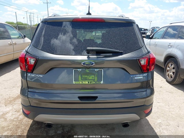 2019 FORD ESCAPE TITANIUM 16