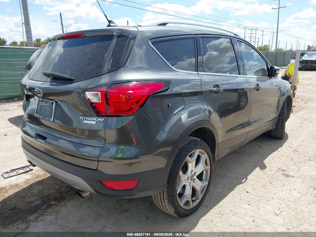 2019 FORD ESCAPE TITANIUM 4