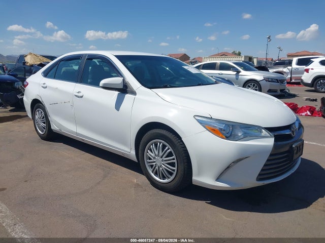 2015 TOYOTA CAMRY LE