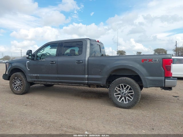2019 FORD F-250 LARIAT 14
