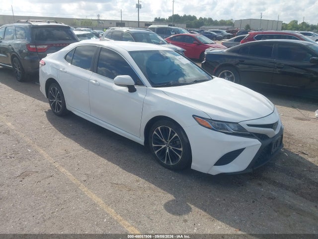2018 TOYOTA CAMRY SE
