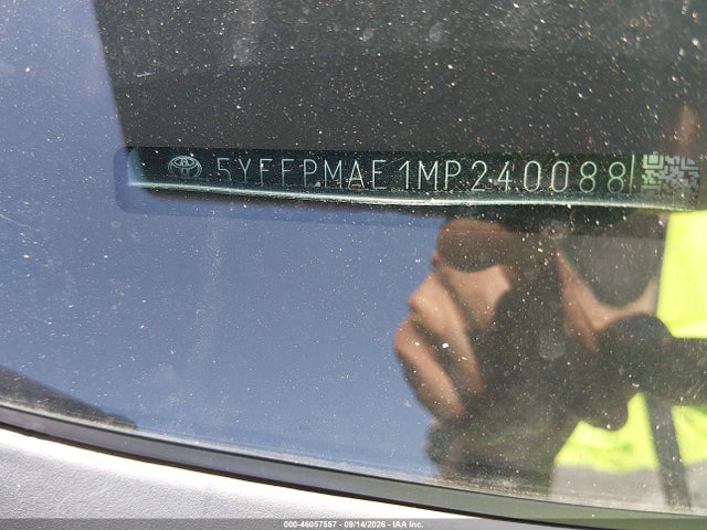 2021 TOYOTA COROLLA LE 9