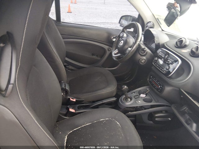 2017 SMART FORTWO PASSION 5