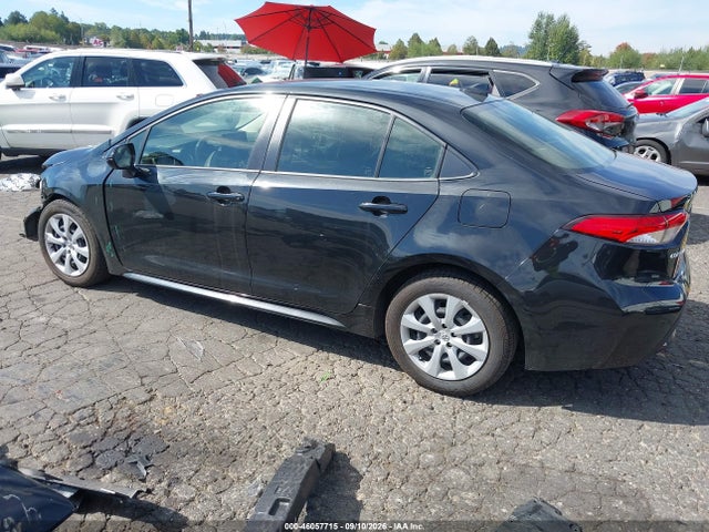 2022 TOYOTA COROLLA LE 3